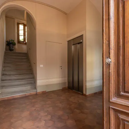 Apartment Near River, Relax And Design Behind The Tower *