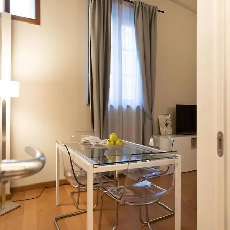 Apartment Near River, Relax And Design Behind The Tower