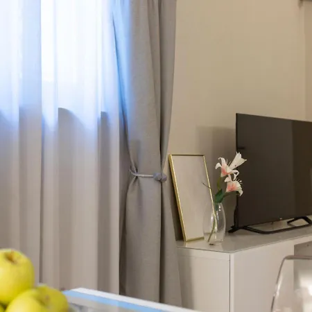 Near River, Relax And Design Behind The Tower Apartment *
